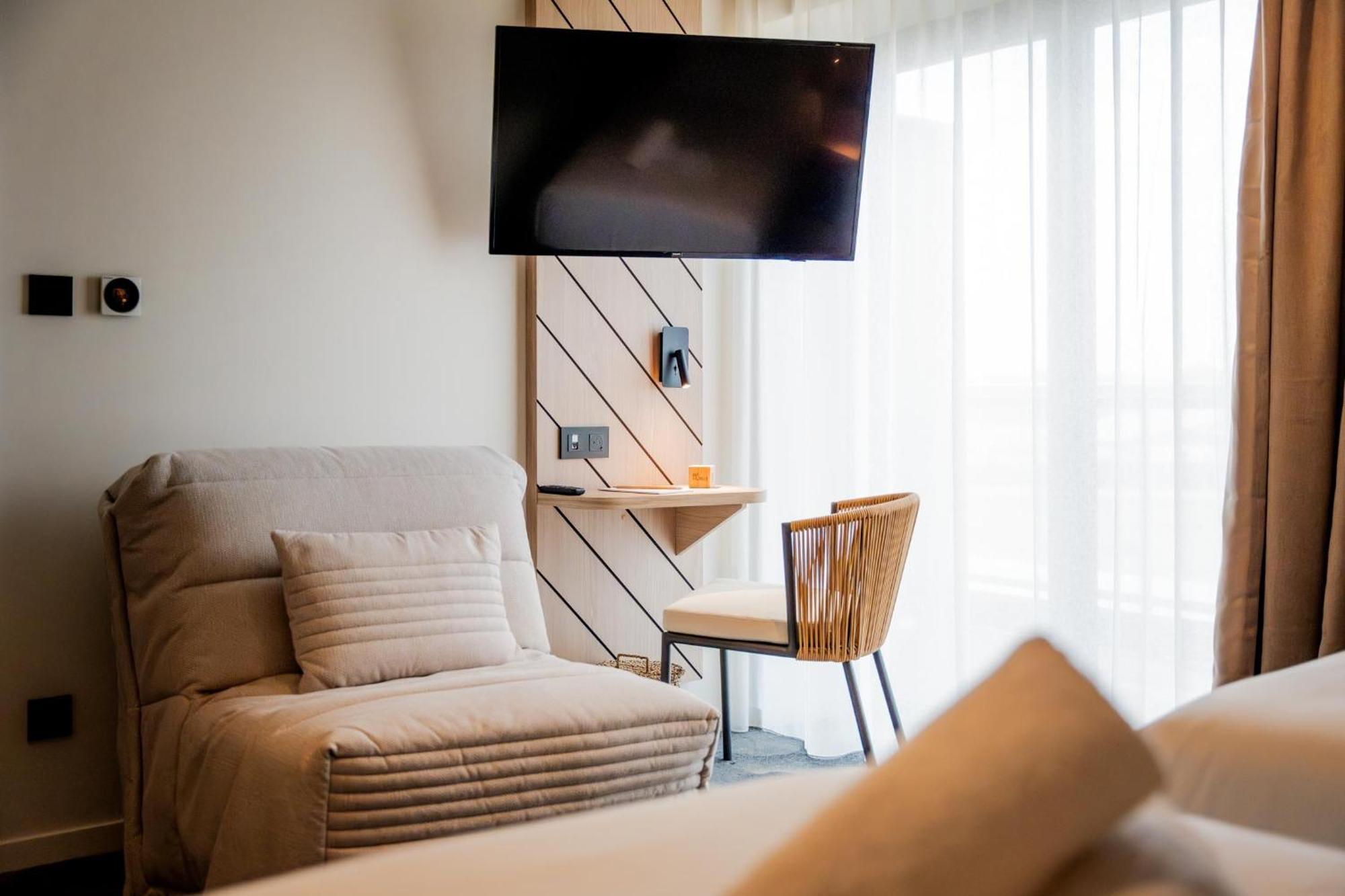 Bo Hotels Ambronay Eksteriør bilde