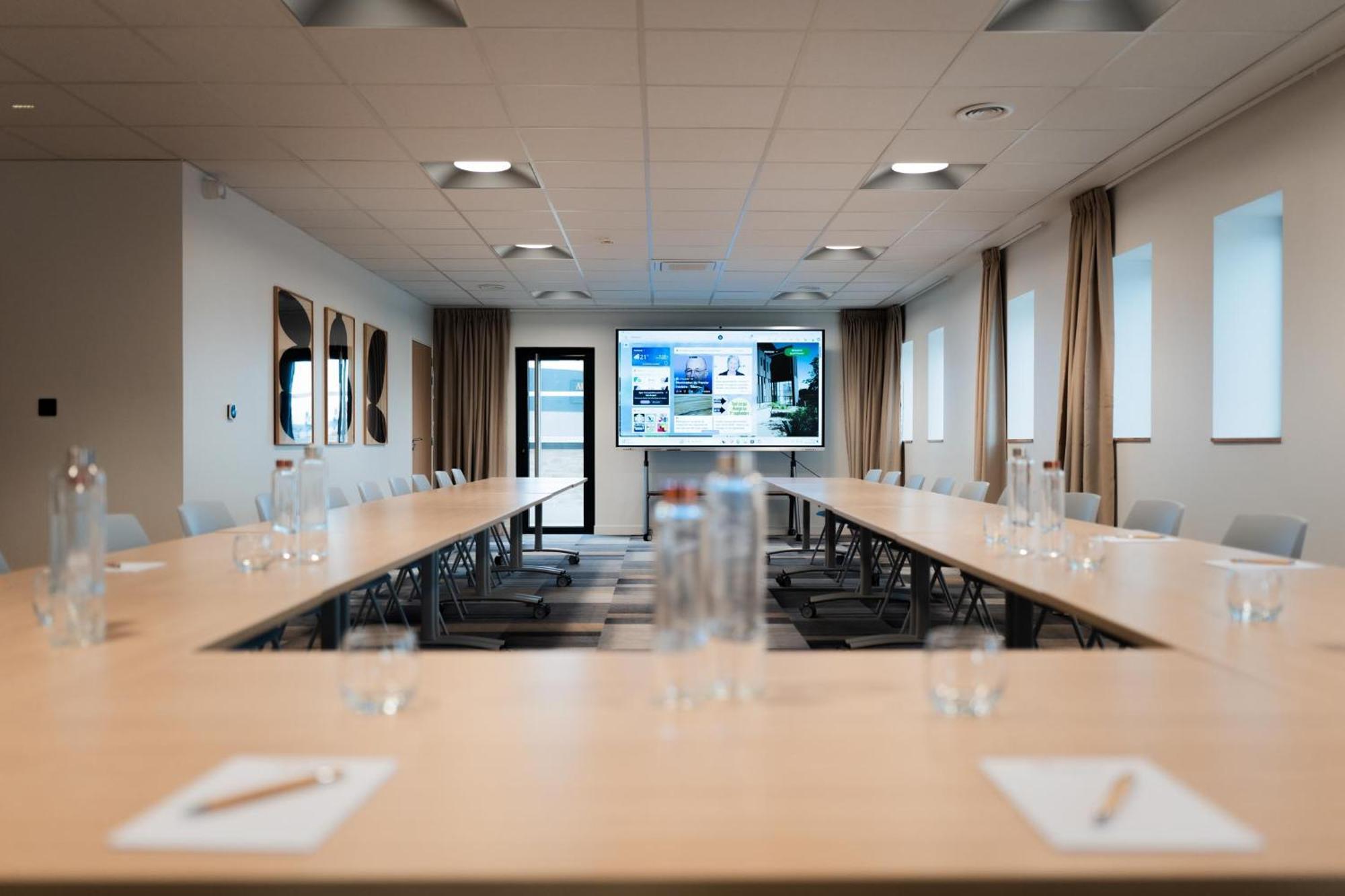 Bo Hotels Ambronay Eksteriør bilde